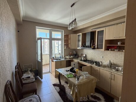 4 otaqlı mənzil, 152 m², 28 May: 360 000 ₼ 5