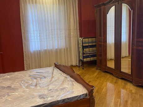 Kirayə 3 otaqlı mənzil, 120 m², 28 May: 1 200 ₼/ay 3