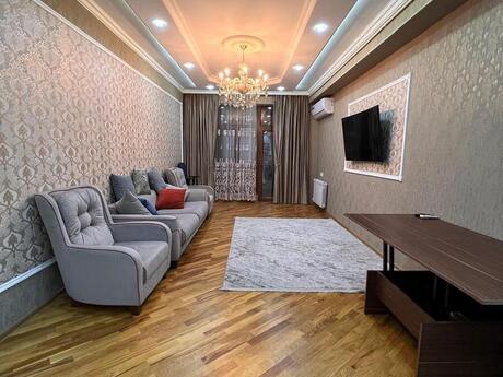 Аренда: 3-комнатная квартира, 155 м², Şah İsmayıl Xətai: 1 400 ₼/мес 3