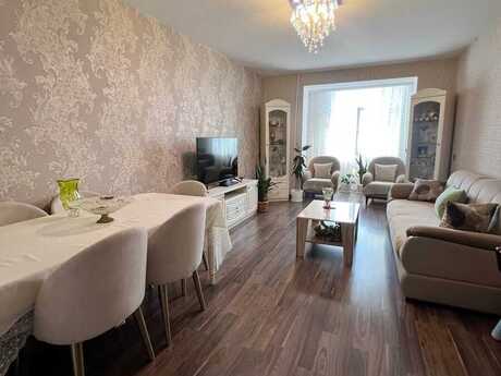 Elan №6463362 - Bakı, 8-ci mikrorayon q., 3 otaqlı, 90 m², 4/5 mərtəbə