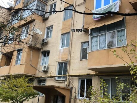 2 otaq · 74 m² · 2/5 mərtəbə, Azadlıq Prospekti