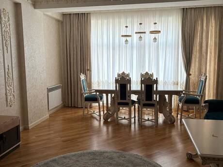 Kirayə 3 otaqlı mənzil, 120 m², İnşaatçılar: 1 499 ₼/ay 2