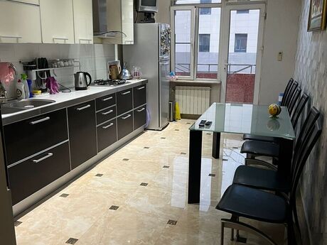 Kirayə 4 otaqlı mənzil, 185 m², 28 May: 1 200 ₼/ay 3