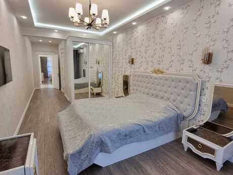 Kirayə 3 otaqlı mənzil, 145 m², Deluxe Palace: 2 500 ₼/ay 5