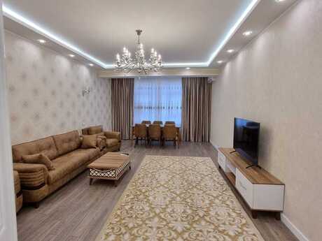Kirayə 3 otaqlı mənzil, 145 m², Deluxe Palace: 2 500 ₼/ay 2