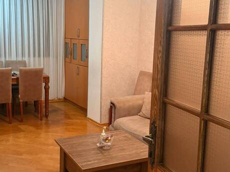 Elan №6463464 - Bakı, Gənclik m., 3 otaqlı, 55 m², 4/5 mərtəbə