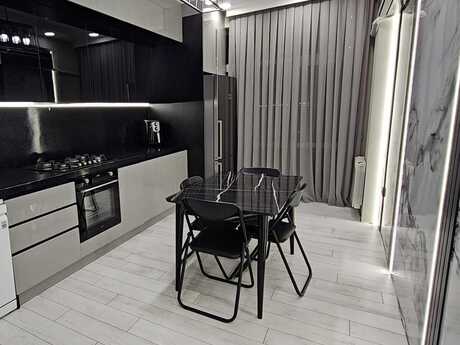 3-room apartment for rent, 140 m², Bakmil: 1 600 ₼/mo 5