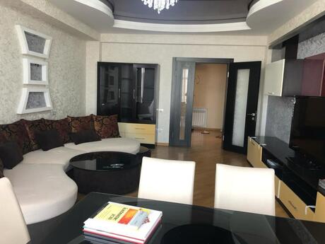 Kirayə 3 otaqlı mənzil, 135 m², Şah İsmayıl Xətai: 1 100 ₼/ay 2