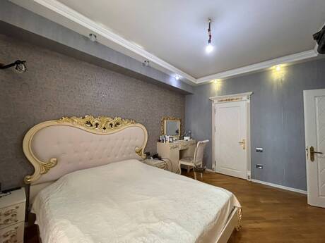 3-room apartment, 100 m², Badamdar: 300 000 ₼ 3