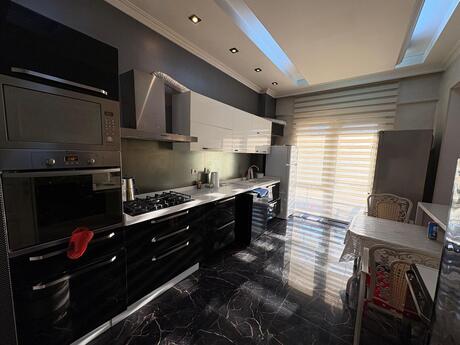 Kirayə 3 otaqlı mənzil, 130 m², 28 May: 1 499 ₼/ay 5
