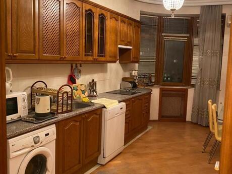 Kirayə 4 otaqlı mənzil, 170 m², Melissa Azadlıq: 999 ₼/ay 5