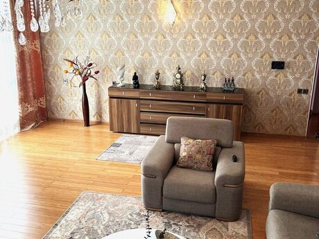 4-комнатная квартира, 211 м², 28 May: 550 000 ₼ 4