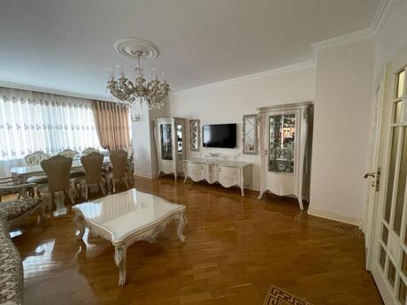 Аренда: 3-комнатная квартира, 135 м², Şah İsmayıl Xətai: 1 900 ₼/мес 2