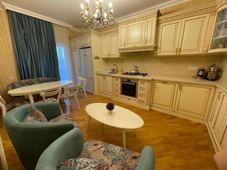 Аренда: 3-комнатная квартира, 135 м², Şah İsmayıl Xətai: 1 900 ₼/мес 3