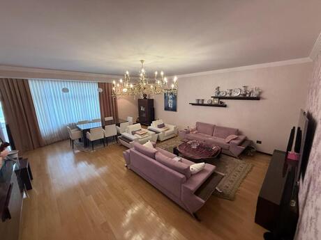 4 otaqlı mənzil, 195 m², 28 May: 508 000 ₼ 4
