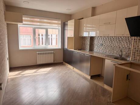 3 otaqlı mənzil, 112 m², İnşaatçılar: 240 000 ₼ 3