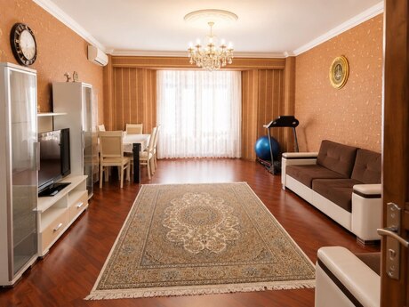 Elan №6463731 - Bakı, Badamdar q., 3 otaqlı, 137 m², 2/18 mərtəbə