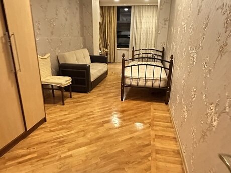 Elan №6463778 - Bakı, Səbail r., 3 otaqlı, 85 m², 2/9 mərtəbə