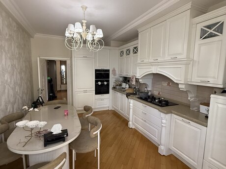 3-room apartment, 160 m², Şah İsmayıl Xətai: 395 000 ₼ 2