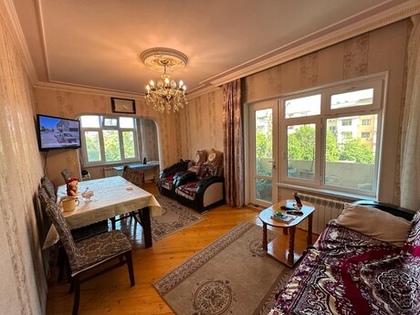 Объявление №6463861 - Баку, м. Халглар Достлугу, 4-комн., 110 м², 4/9 этаж