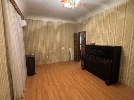 Аренда: 1-комнатная квартира, 40 м², Azadlıq Prospekti: 450 ₼/мес 3
