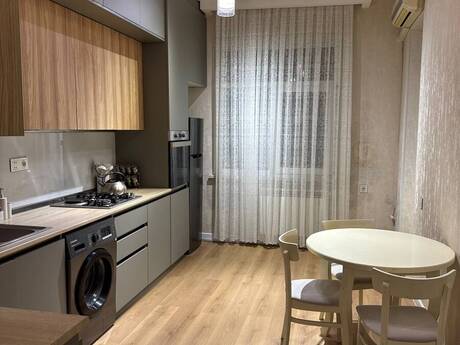 Kirayə 2 otaqlı mənzil, 72 m², İnşaatçılar: 800 ₼/ay 4