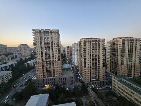4-комнатная квартира, 154 м², Elmlər Akademiyası: 616 000 ₼ 4
