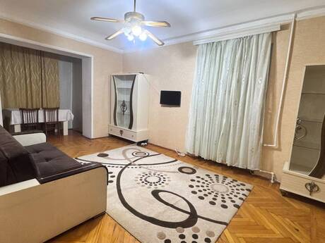 Объявление №6463977 - Баку, м. Халглар Достлугу, 2-комн., 60 м², 2/5 этаж