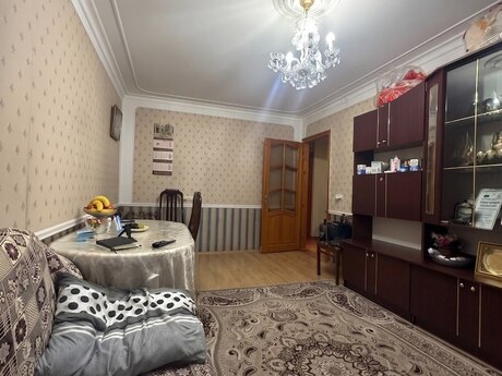 Объявление №6464045 - Баку, м. Халглар Достлугу, 3-комн., 75 м², 3/5 этаж