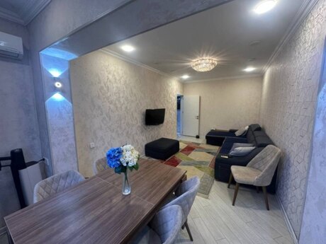 3 otaqlı mənzil, 90 m², Yasamal: 250 000 ₼ 2