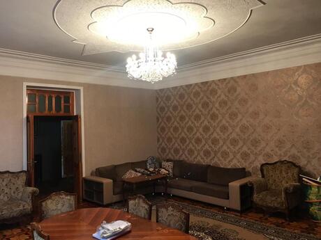 8 otaqlı həyət evi, 220 m², Gənclik: 700 000 ₼ 5