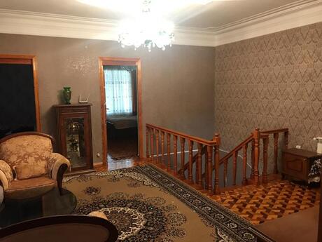 8 otaqlı həyət evi, 220 m², Gənclik: 700 000 ₼ 3