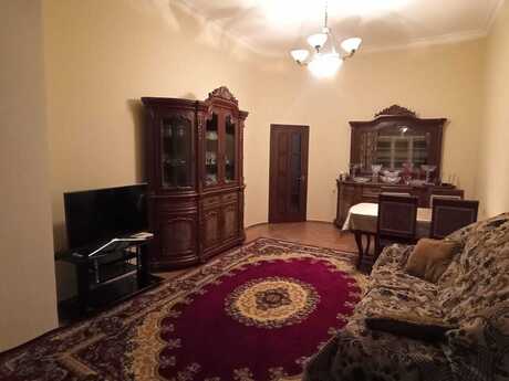 3 rooms · 105 m² · floor 2/4, Nizami