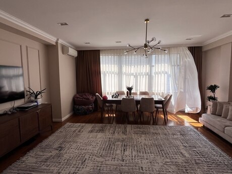Kirayə 3 otaqlı mənzil, 140 m², Şah İsmayıl Xətai: 1 700 ₼/ay 2