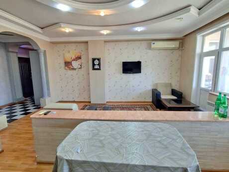 Kirayə 2 otaqlı mənzil, 90 m², İnşaatçılar: 650 ₼/ay 4