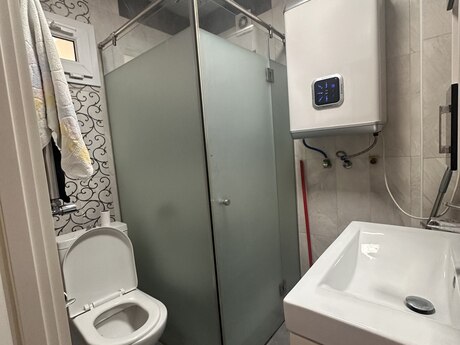 2-room apartment for rent, 65 m², Qara Qarayev: 250 ₼/mo 5
