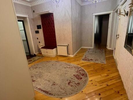 Kirayə 3 otaqlı mənzil, 135 m², 28 May: 1 500 ₼/ay 3