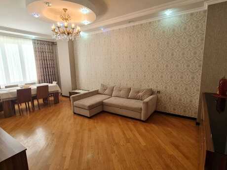 2 otaq · 90 m² · 15/17 mərtəbə, Nizami