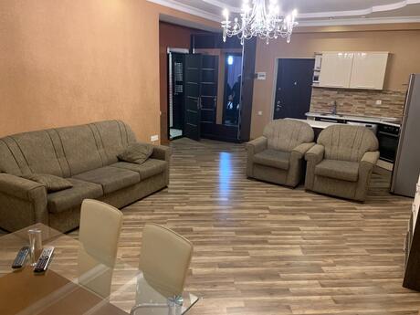 Kirayə 2 otaqlı mənzil, 67 m², 28 May: 1 000 ₼/ay 4