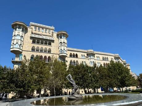 Elan №6464502 - Bakı, Sahil m., 2 otaqlı, 60 m², 1/5 mərtəbə