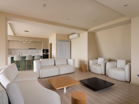 3 rooms · 200 m² · floor 9/10, İçəri Şəhər