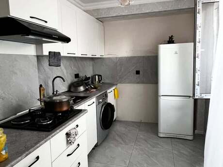 Kirayə 5 otaqlı mənzil, 120 m², Xalqlar Dostluğu: 200 ₼/ay 4