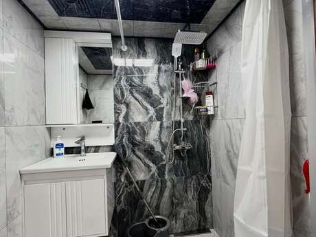 Kirayə 5 otaqlı mənzil, 120 m², Xalqlar Dostluğu: 200 ₼/ay 5