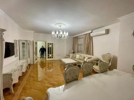 Kirayə 3 otaqlı mənzil, 140 m², Şah İsmayıl Xətai: 1 900 ₼/ay 5
