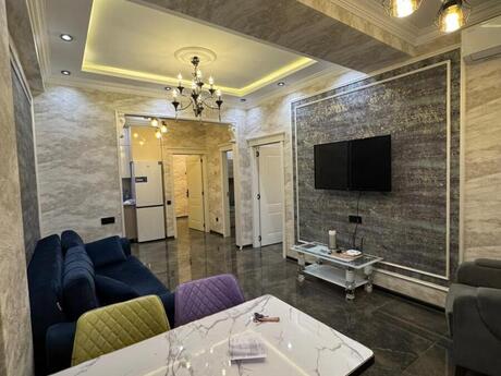 3 otaq · 70 m² · 14/15 mərtəbə, İnşaatçılar
