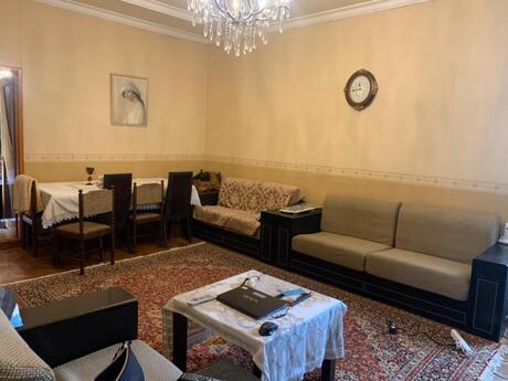 3-комнатная квартира, 80 м², 28 May: 240 000 ₼ 2