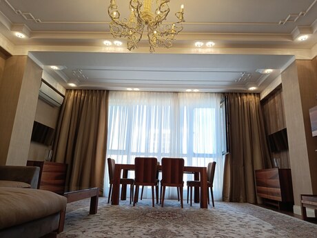 3 otaqlı mənzil, 150 m², 28 May: 530 000 ₼ 3