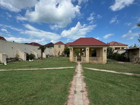 14 otaqlı həyət evi, 750 m², Novxanı: 650 000 ₼ 2