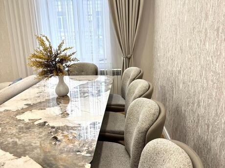 Kirayə 3 otaqlı mənzil, 110 m², 28 May: 1 650 ₼/ay 3