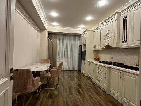 3 otaqlı mənzil, 136 m², Nəsimi: 520 000 ₼ 2